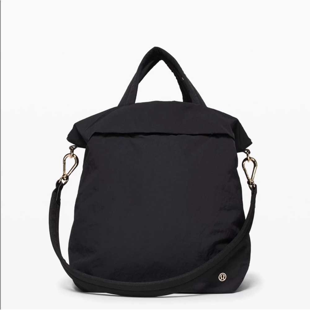 LARGE lululemon bag